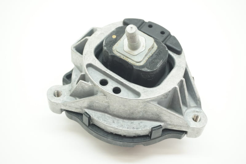 SOPORTE DE MOTOR DERECHO BMW